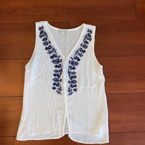 Ava Christine Tops - Ava Christine White & Navy Floral Sleeveless Top